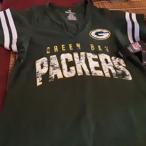 Authentic new womens Green Bay Packers t-shirt size large.